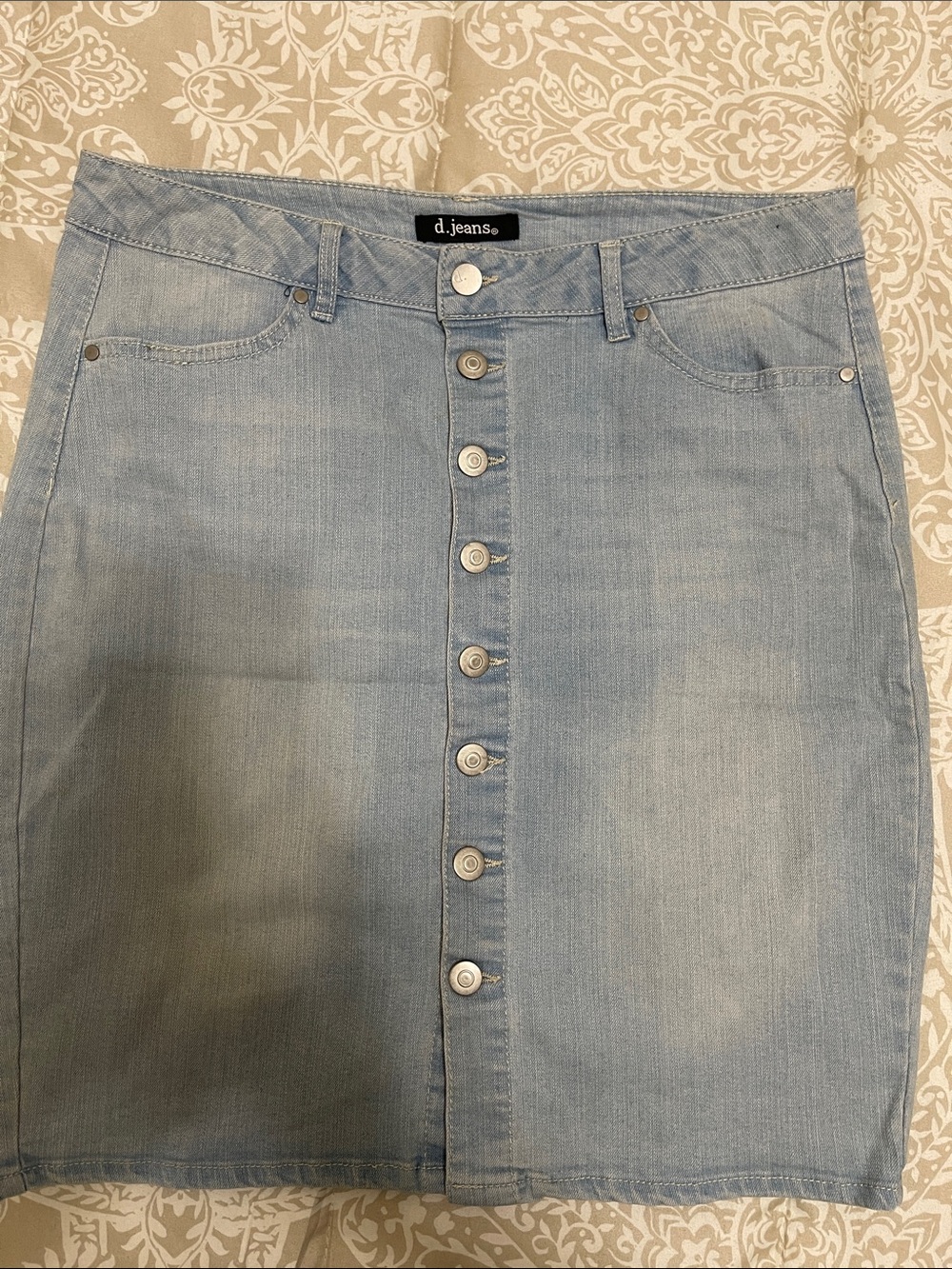 d. jeans light blue button-front denim skirt